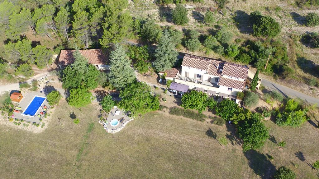 קריון-לה-בראב Residence De Gites La Sidoine Du Mont-Ventoux מראה חיצוני תמונה